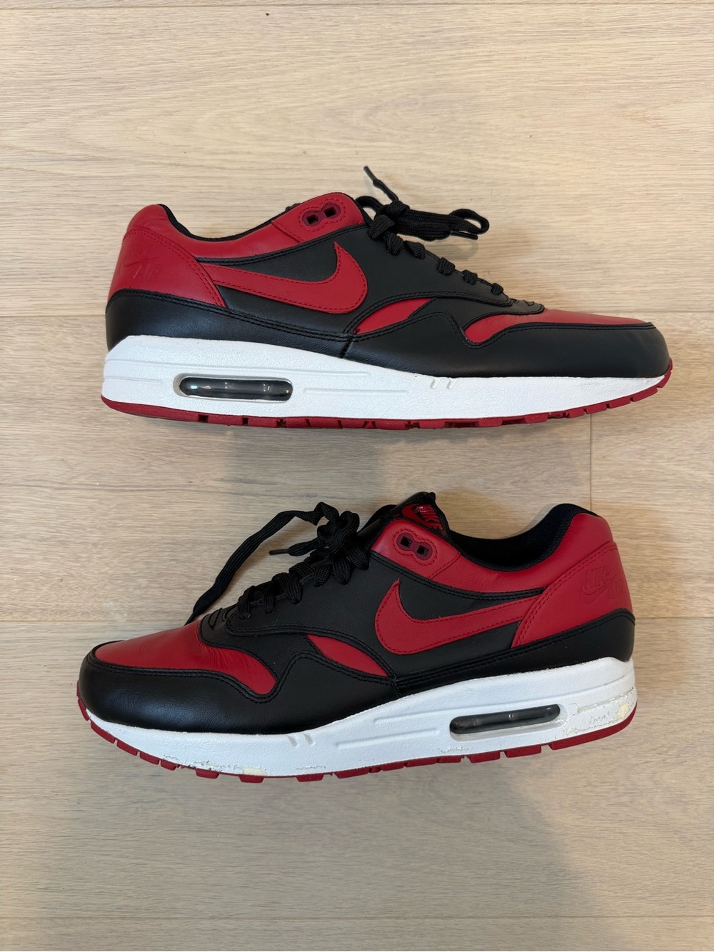 Nike Air Max 1 Men's Low-Top Sneakers - Black/Red